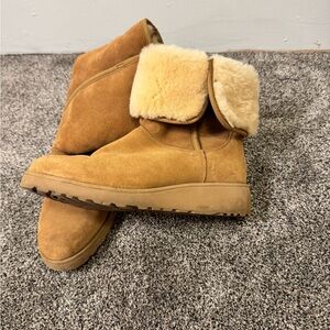 UGG size 9 but fits snug and so actually fits size 8 wedge sued boot barely worn